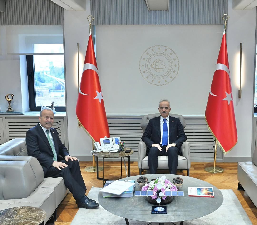 Mhp Afyonkarahisar Milletvekili Mehmet Taytak, Ulaştırma ve Altyapı Bakanı Abdulkadir Uraloğlu'nu Ziyaret Etti