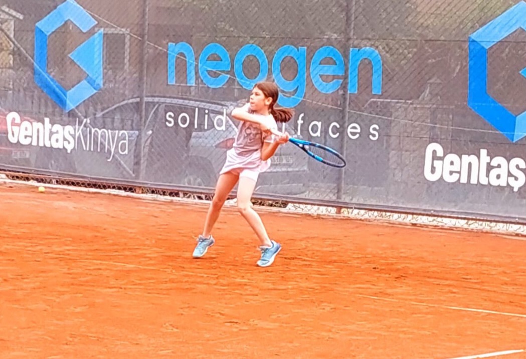 Milli Sporcumuz Hafsa Zehra Çınar'dan Gurur Veren Başarı