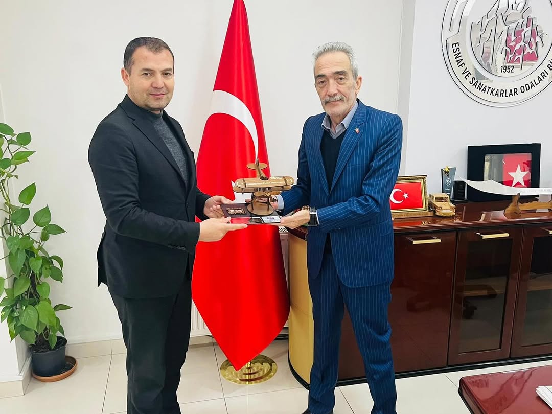 Nuribey Belediye Başkanı Halil Kaya, Afyonkarahisar Esnaf ve Sanatkarlar Odaları Birliği Başkanı Cengiz Üstün'ü Ziyaret Etti