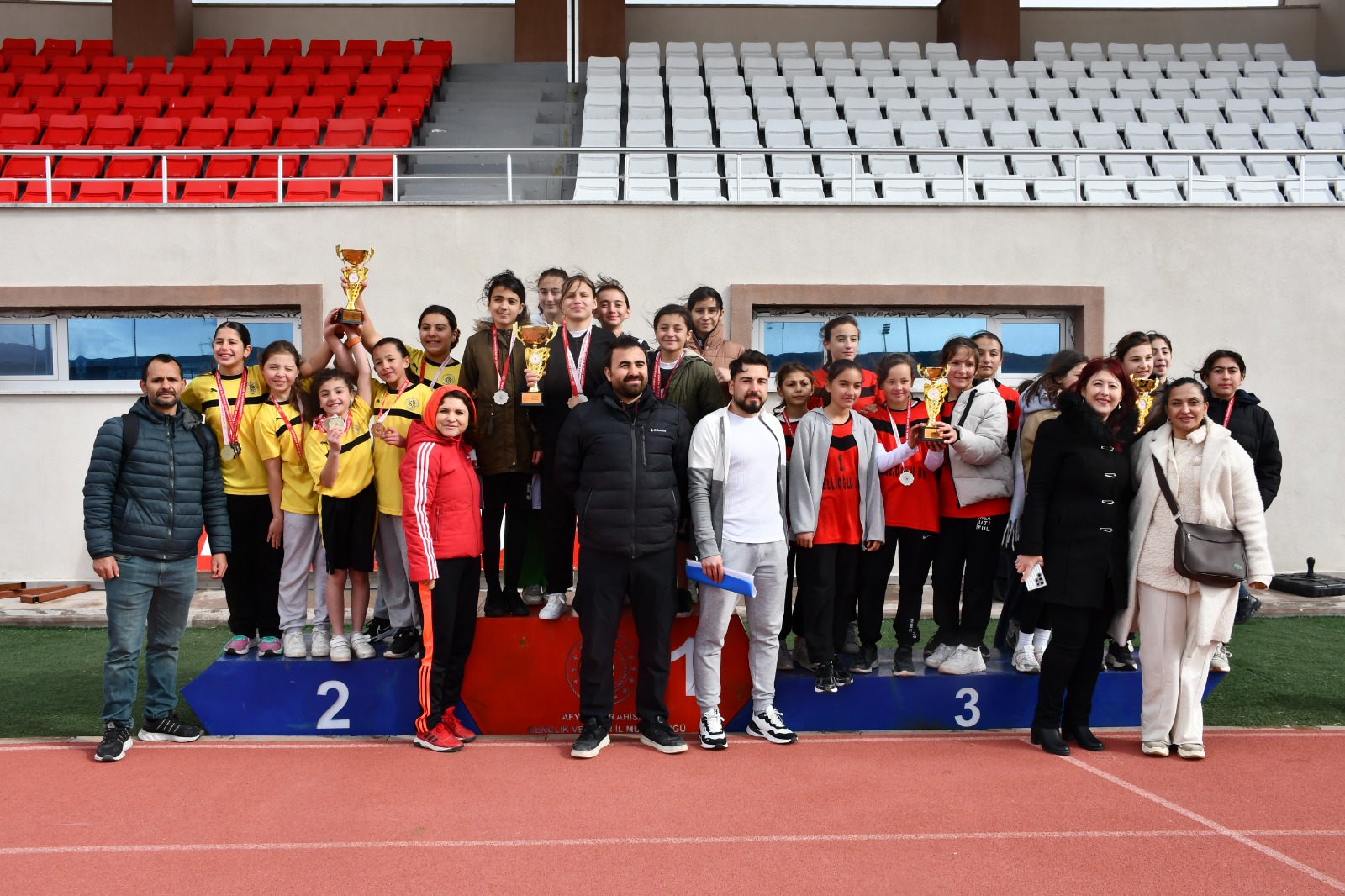 Okul Sporları Atletizm İl Birinciliği Afyonkarahisar’da Tamamlandı