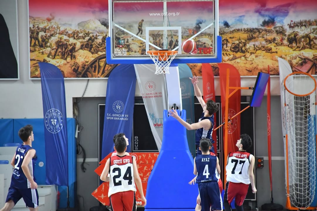 Okul Sporları Yıldızlar Basketbol Yarı Final Müsabakaları Başladı