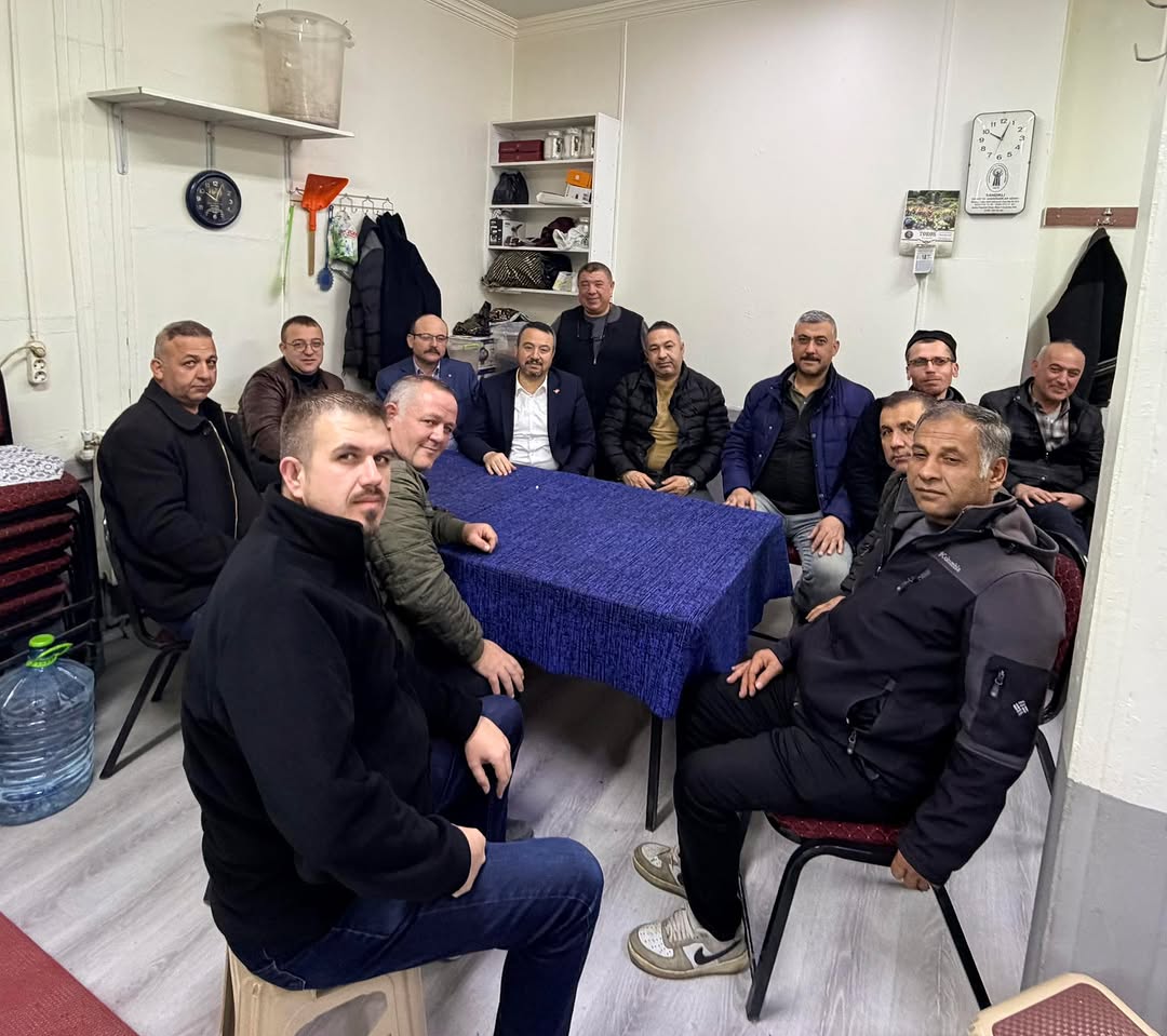 Sandıklı Belediye Başkanı Adnan Öztaş, Daylıklılar Kahvehanesinde Hemşehrileriyle Buluştu