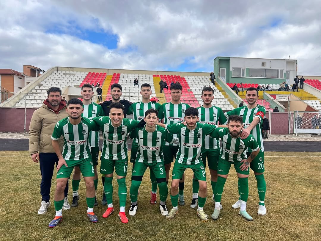 Şuhut Belediye Hisarspor, İscehisarspor'u 3-1 Mağlup Ederek 3 Puanı Hanesine Yazdırdı