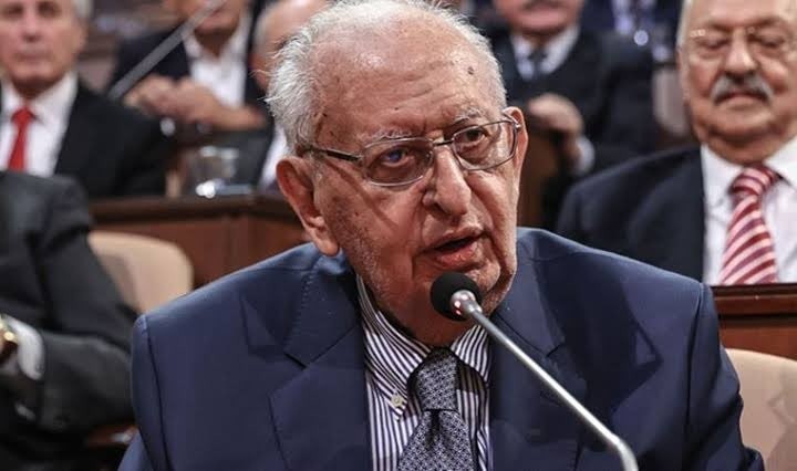 Türk Siyasetinin Değerli İsimlerinden Hüsamettin Cindoruk'un Vefatı