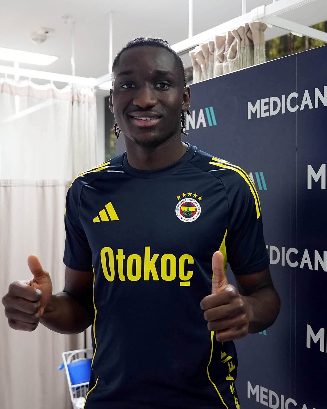 Yeni transferimiz Sidiki Cherif, @medicanasaglik Ataşehir Hastanesi’nde sağlık kontrolünden geçti.