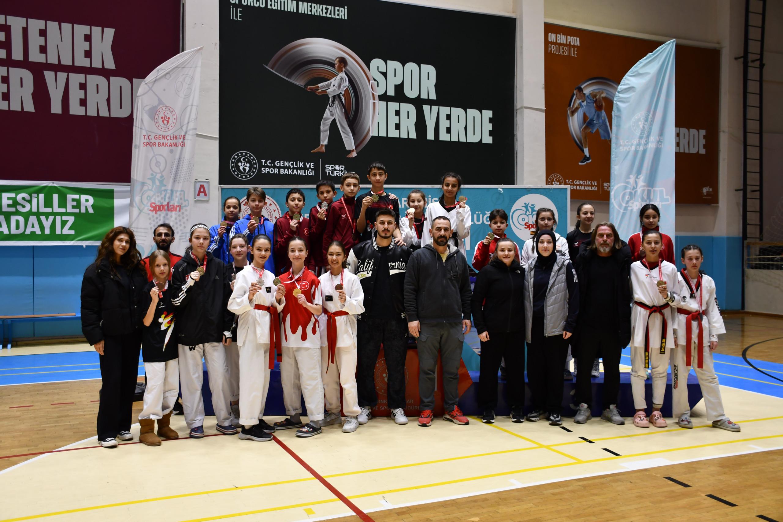 Yıldızlar Taekwondo Müsabakaları Tamamlandı