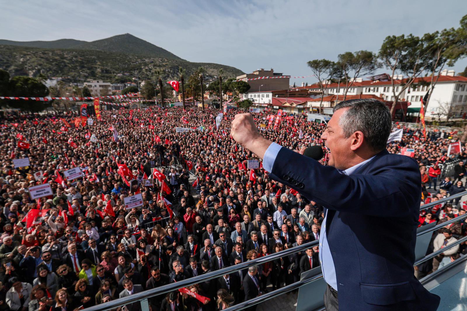 Yürüyüşte İktidar ve Adalet Vurgusu