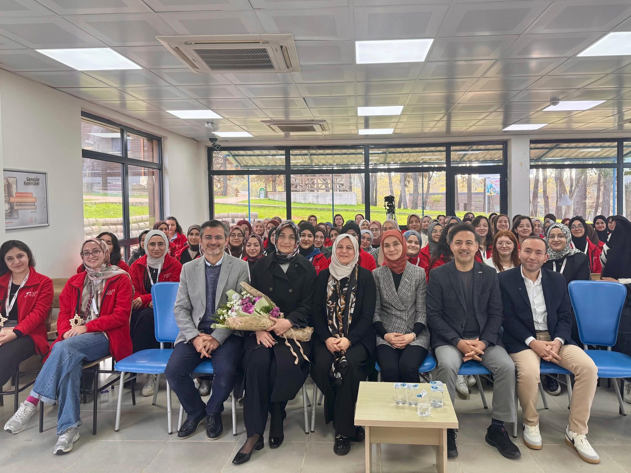 Gençlerle İyilik, Dayanışma ve Liderlik Üzerine Buluşma