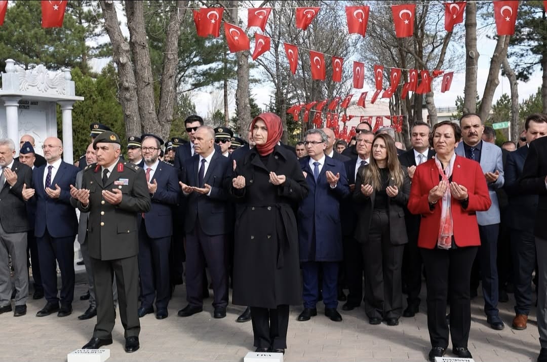 Afyonkarahisar'da Çanakkale Deniz Zaferi ve Şehitleri Anma Töreni Düzenlendi