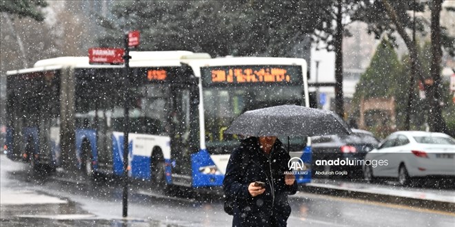 Ankara'da Kar Yağışı Etkili Olmaya Devam Ediyor