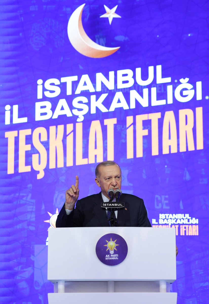 Cumhurbaşkanı Erdoğan, İstanbul İl Teşkilatı ile İftar Yemeği Düzenledi