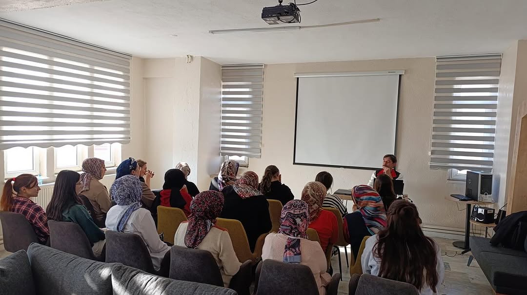 Bolvadin Sosyal Hizmet Merkezi Seminer Düzenledi