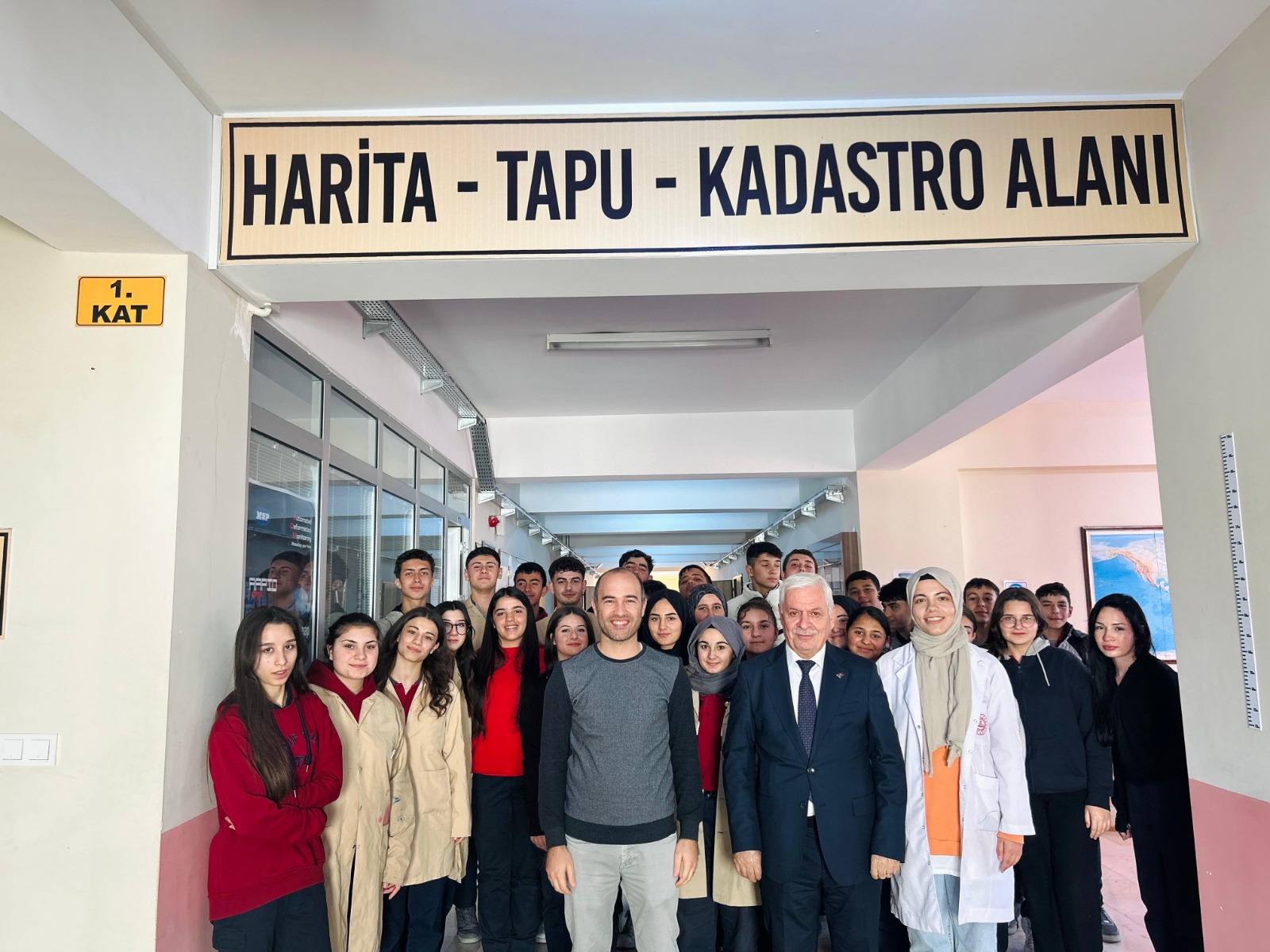 Tapu Müdürlüğünden Gençlere Destek