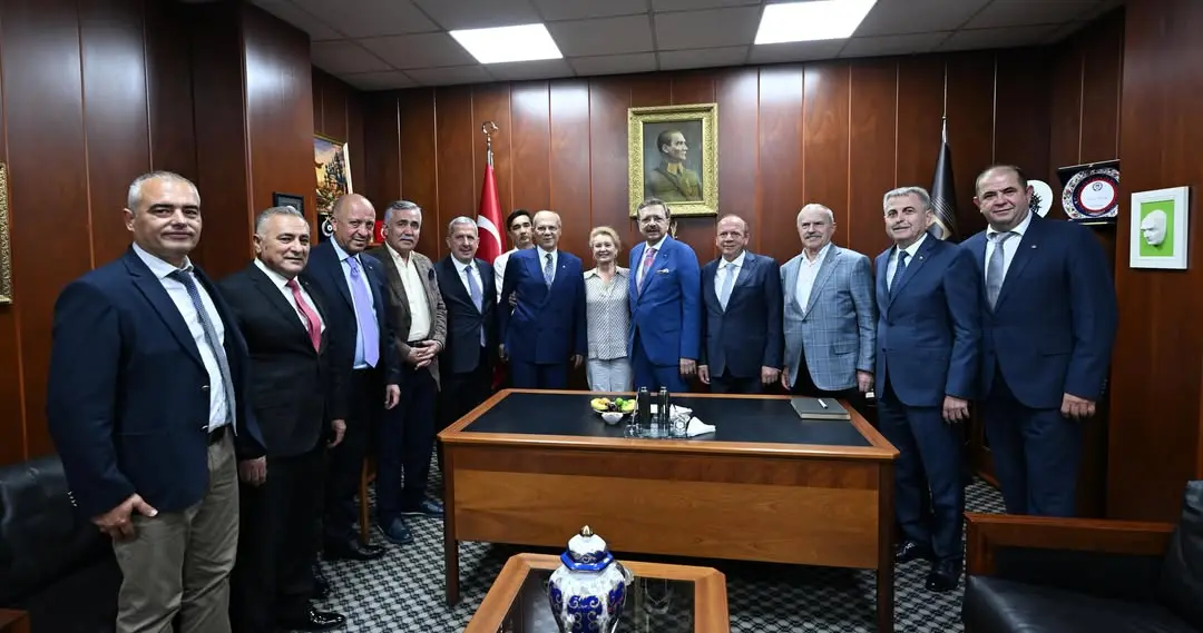 TOBB Başkanı Mustafa Rifat Hisarcıklıoğlu, Eskişehir Ticaret Borsası Başkanı Ömer Zeydan'a Geçmiş Olsun Ziyaretinde Bulundu