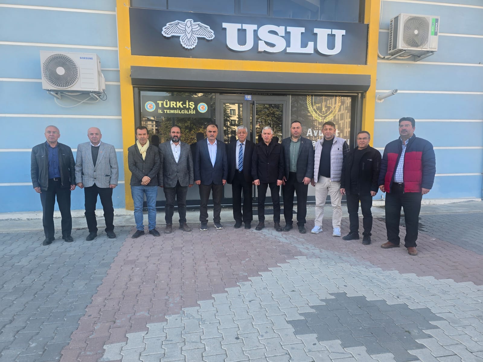 ABB TÜRK-İŞ i ziyaret etti