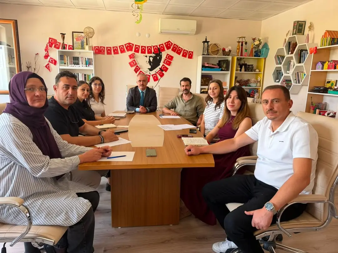 Afyonkarahisar Aile ve Sosyal Hizmetler İl Müdürü Bilal Erdoğan, Çocuk Evleri Sitesi'ni Ziyaret Etti