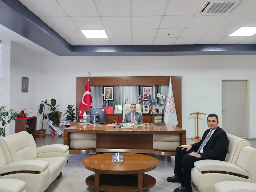 Afyonkarahisar Belediye Başkan Yardımcısı Sayın Cem Kasapoğlu, İl Milli Eğitim Müdürümüz İsmail Altınkaynak'a Hayırlı Olsun Ziyaretinde Bulundu