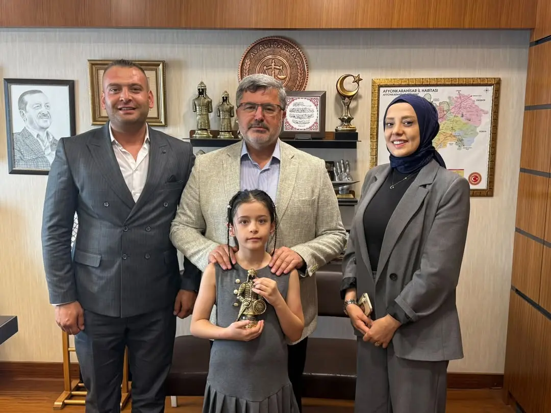 Afyonkarahisar Milletvekili Ali Özkaya, Dünya Matematik Şampiyonu Elif Saliha Günday'ı Tebrik Etti