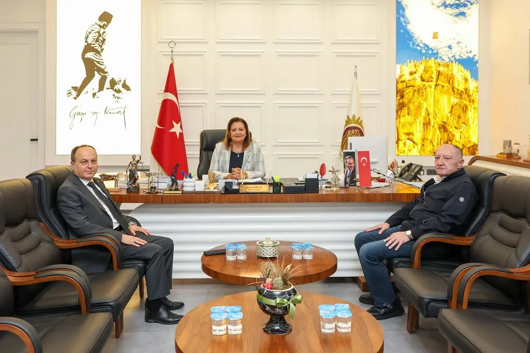 Afyonkarahisar Ticaret ve Sanayi Odası Yönetim Kurulu Başkanı Hüsnü Serteser ve İş İnsanı Metin İplikçioğlu Görüş Alışverişinde Bulundu
