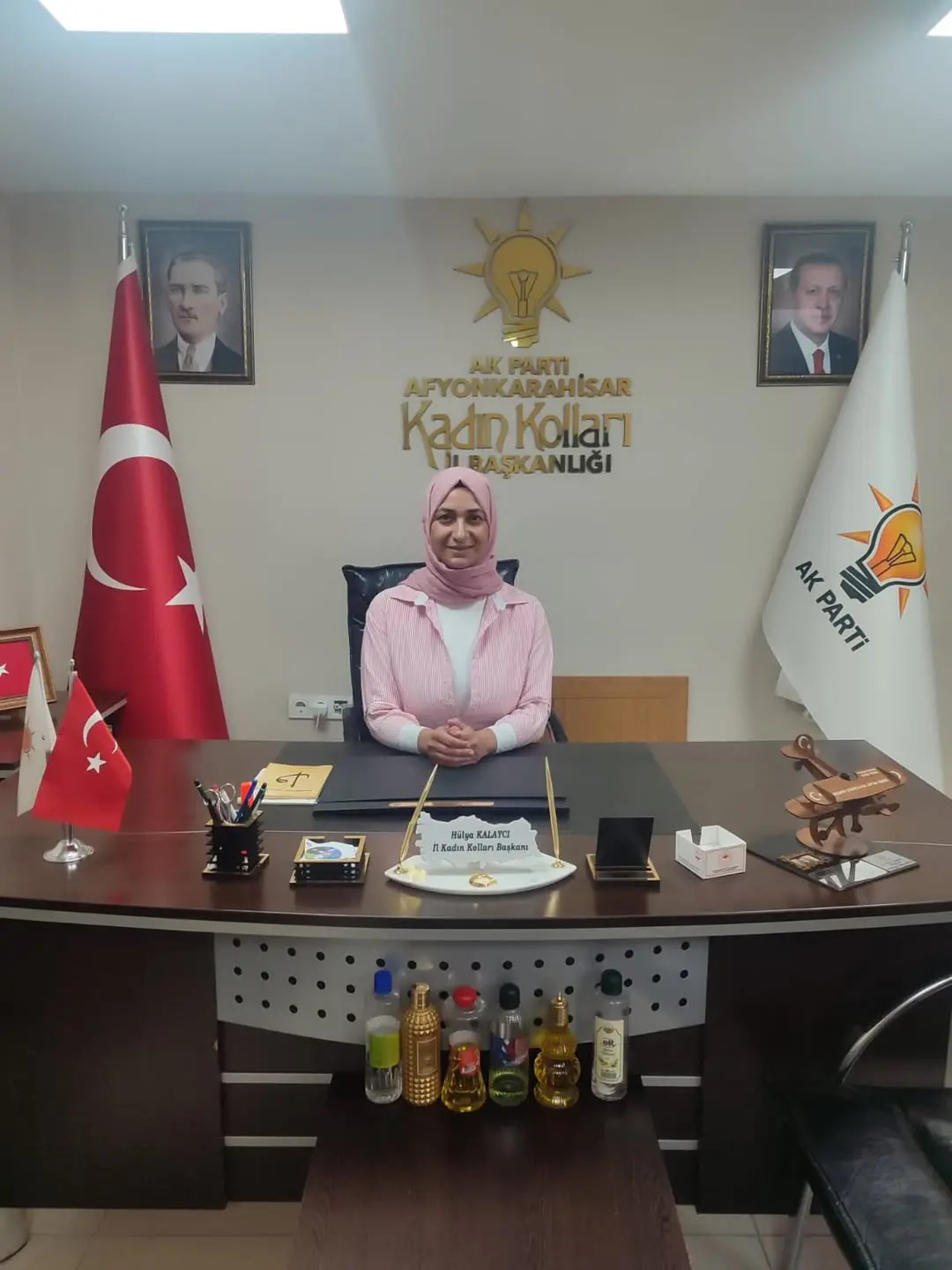 AK Parti Afyonkarahisar İl Kadın Kolları'ndan Nöbetçi Yönetim Kurulu Üyesi Gülşen Orhan'a Destek
