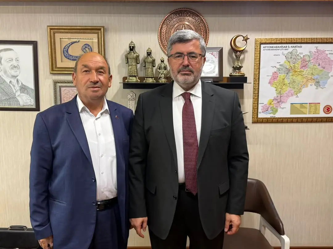 Ak Parti Afyonkarahisar Milletvekili Ali Özkaya'dan Önemli Ziyaret: İscehisar Seydiler Belediye Başkanı Gazi Meclis'te Ağırlandı