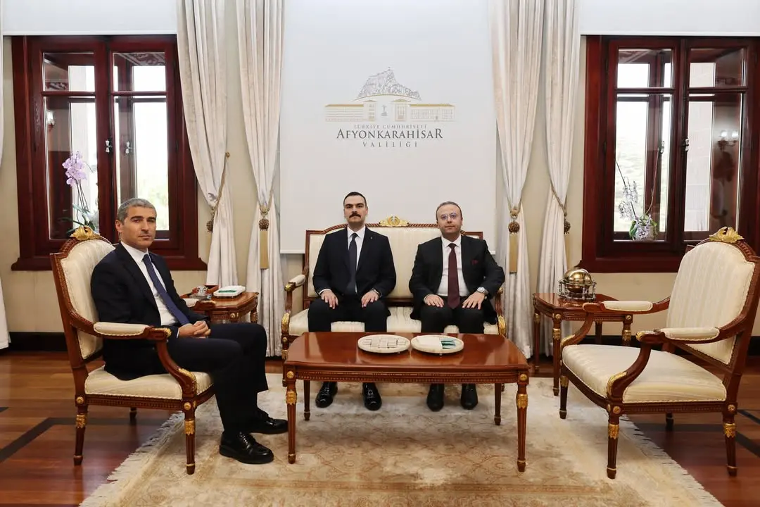 Dinar Cumhuriyet Başsavcısı ve Ağır Ceza Mahkemesi Başkanı Vali Dr. Naci Aktaş'ı Ziyaret Etti
