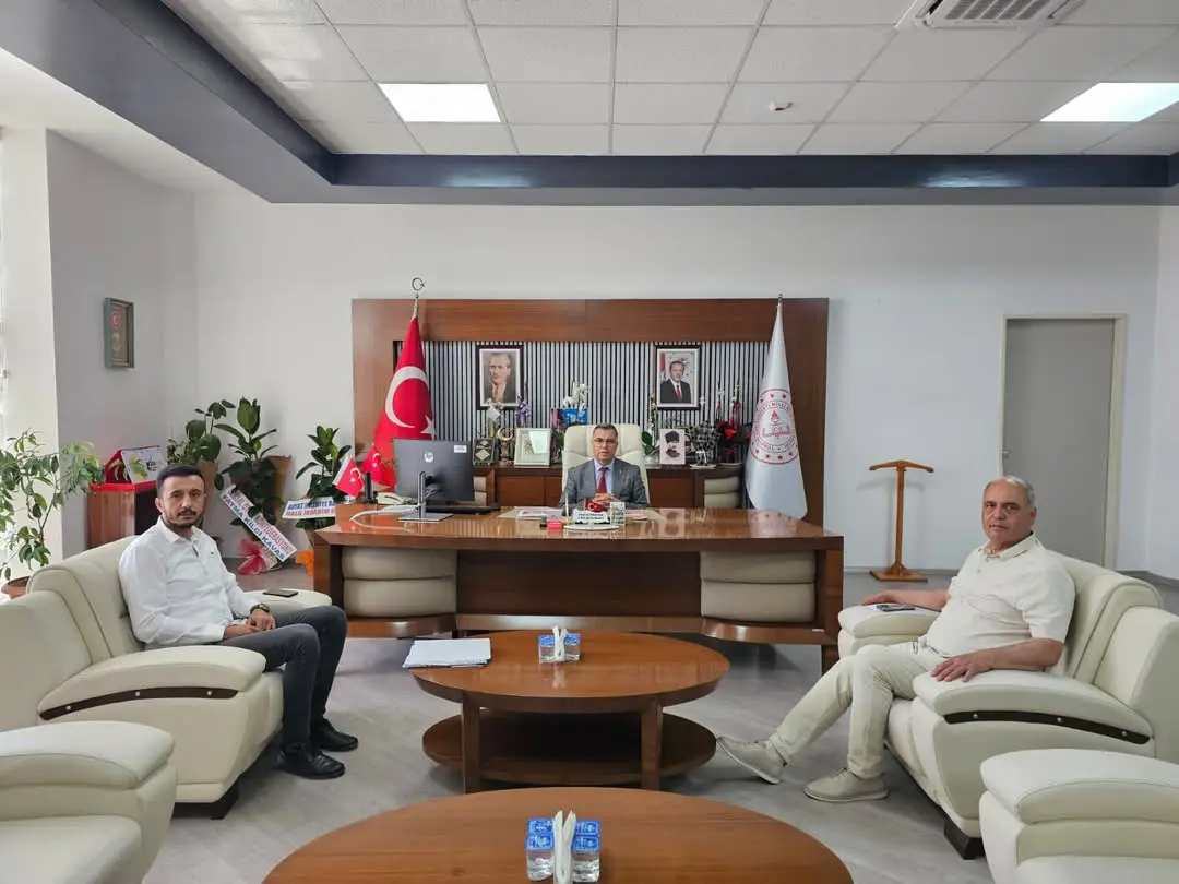 Erkmen Belediye Başkanı Yücel Şahin, Afyonkarahisar İl Milli Eğitim Müdürü İsmail Altınkaynak'ı Ziyaret Etti
