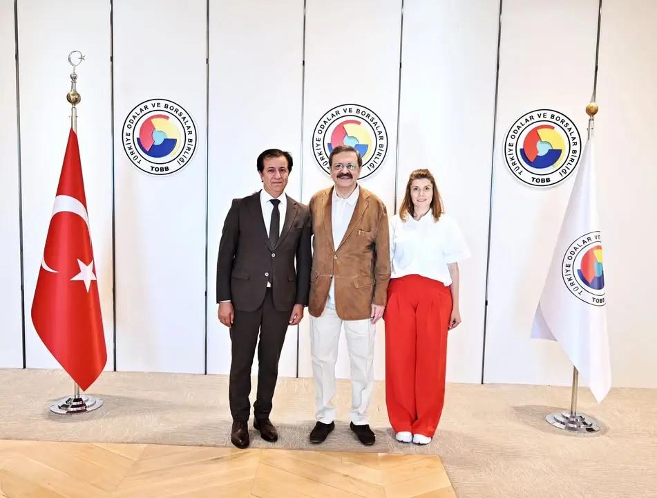 TOBB Başkanı Mustafa Rifat Hisarcıklıoğlu, Ardahan Üniversitesi Rektörü Prof. Dr. Öztürk Emiroğlu ve Eşi Tuğba Mert Emiroğlu'nu Ağırladı