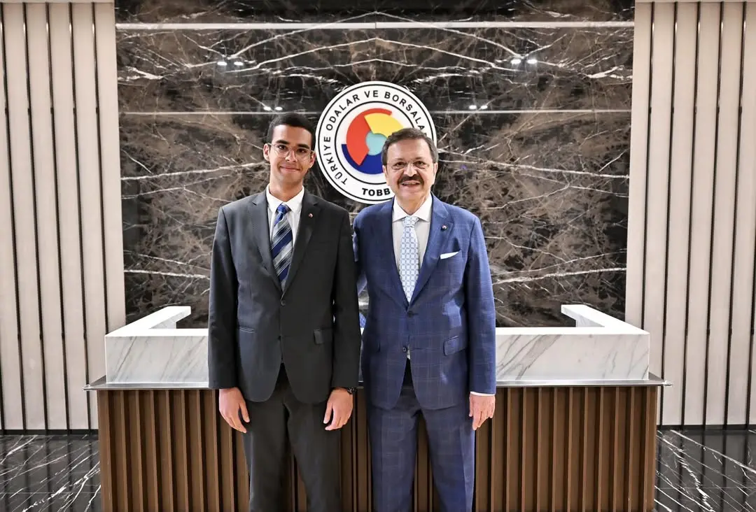 TOBB ETÜ İngiliz Dili ve Edebiyatı Öğrencisine Başarılar Dileme
